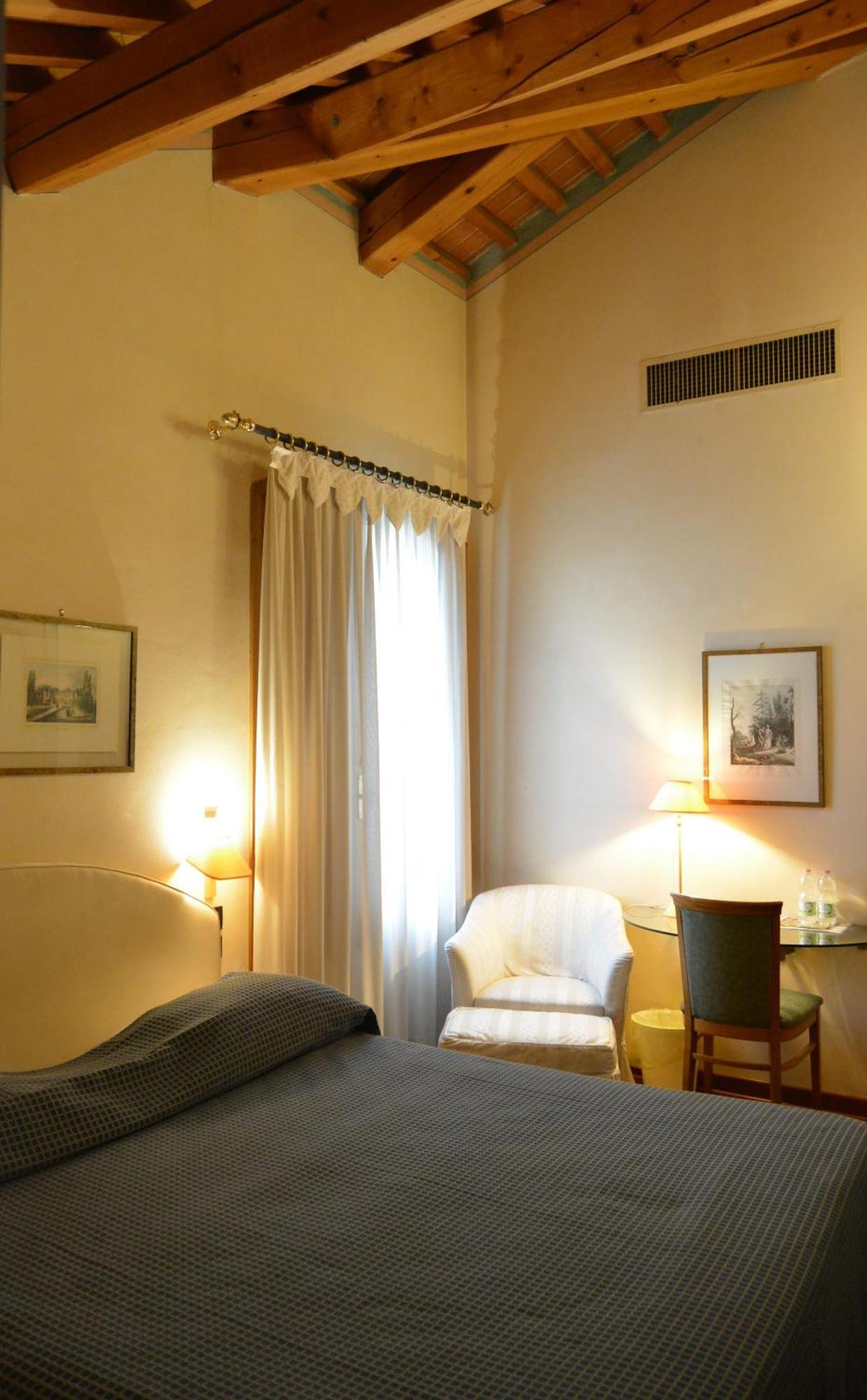Torreglia Hotel La Torre מראה חיצוני תמונה