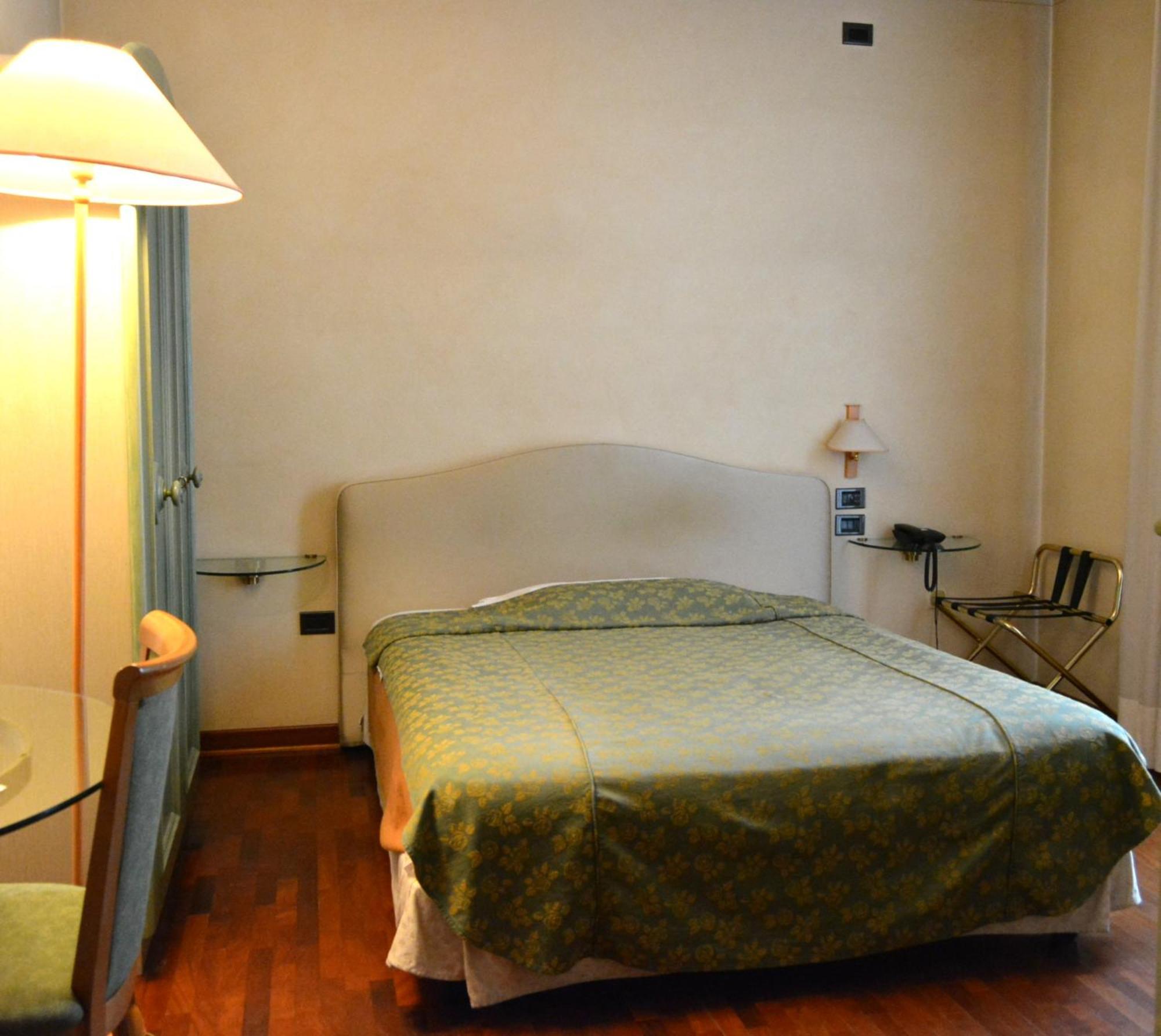 Torreglia Hotel La Torre מראה חיצוני תמונה