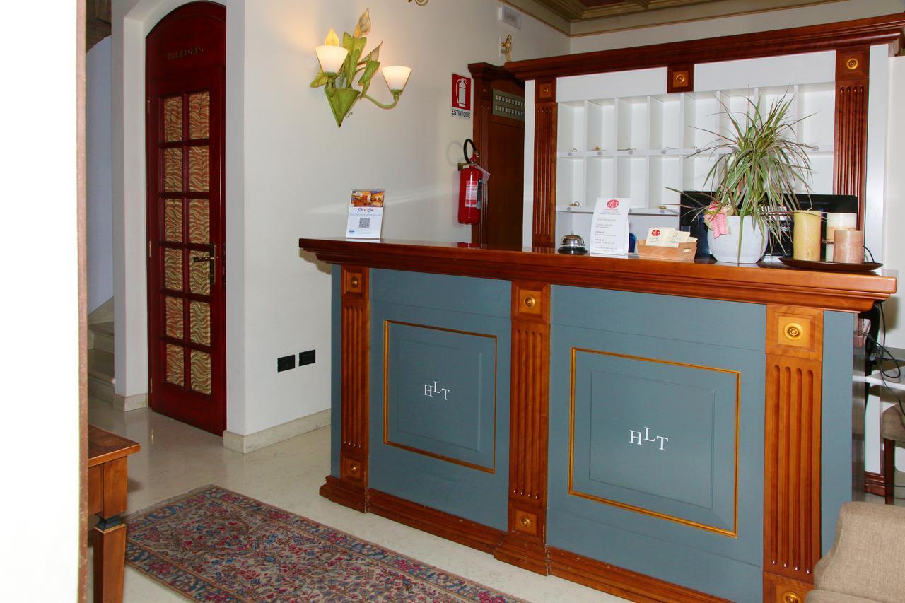 Torreglia Hotel La Torre מראה חיצוני תמונה