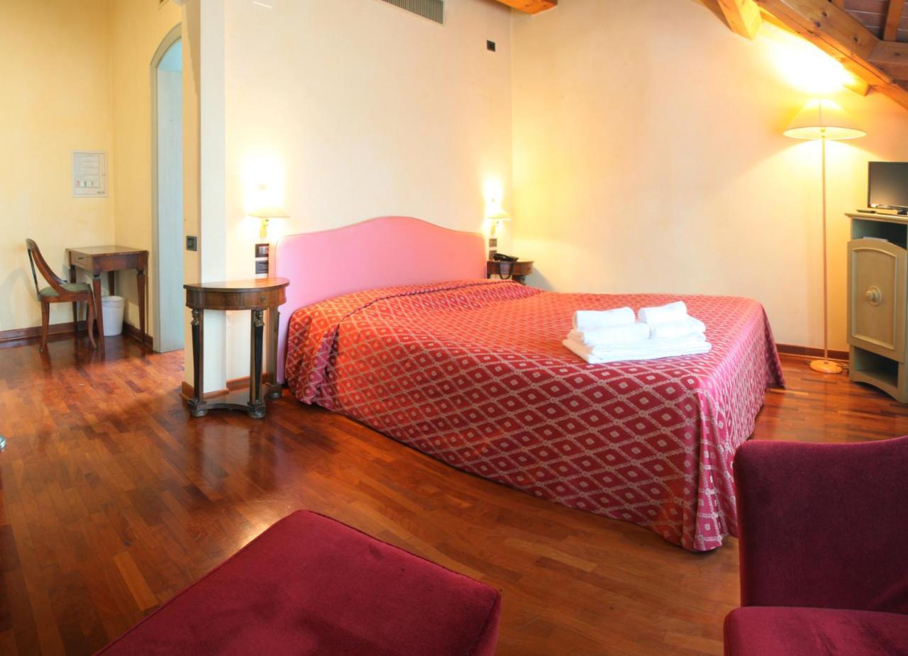 Torreglia Hotel La Torre מראה חיצוני תמונה